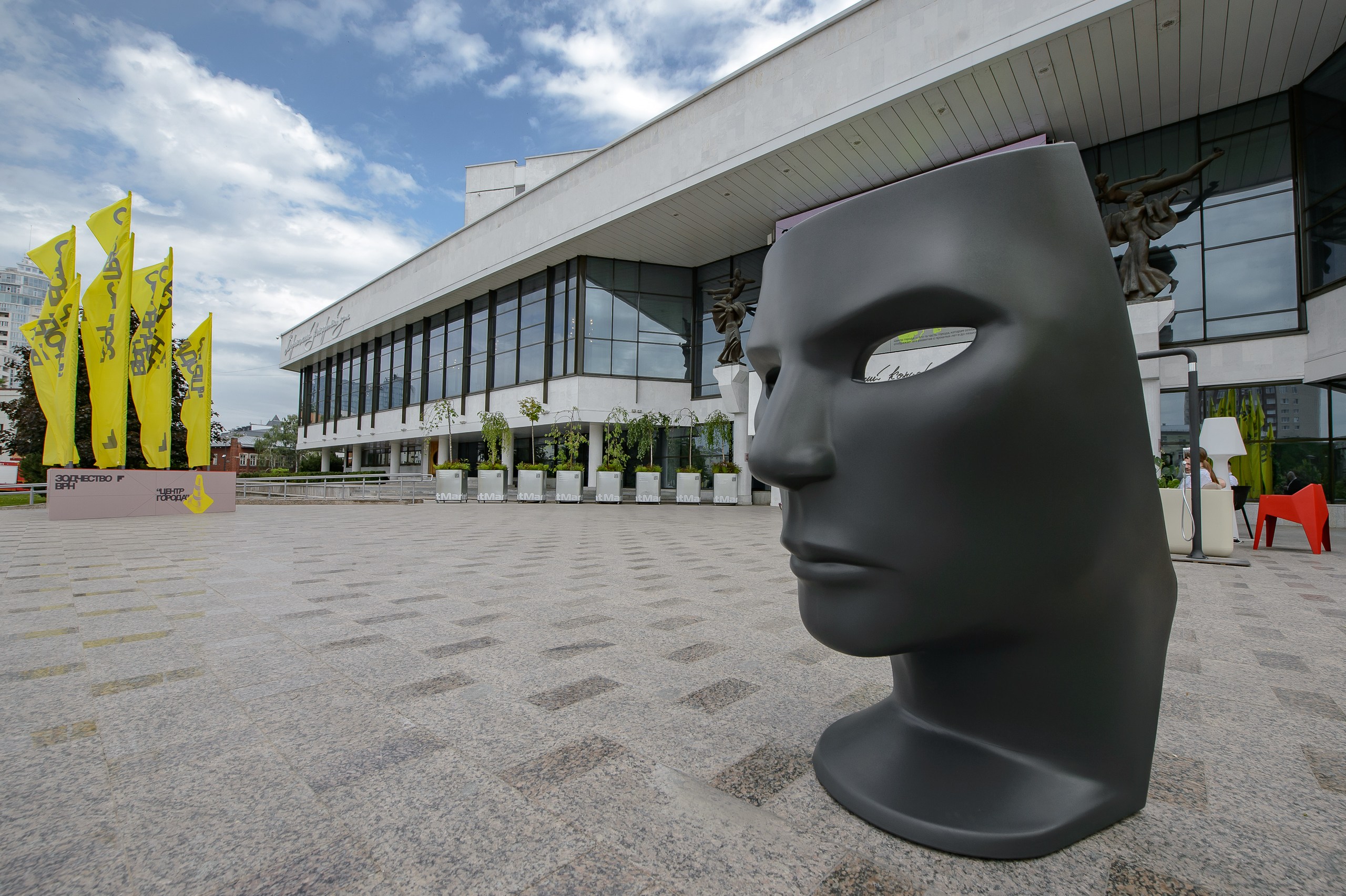 Уличный концерт в историческом центре Воронежа в рамках фестиваля Зодчество ВРН